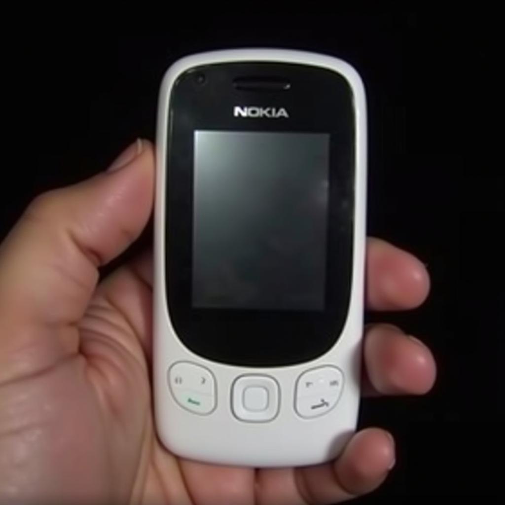 Nokia 640: Thiết kế nhỏ gọn, chắc chắn